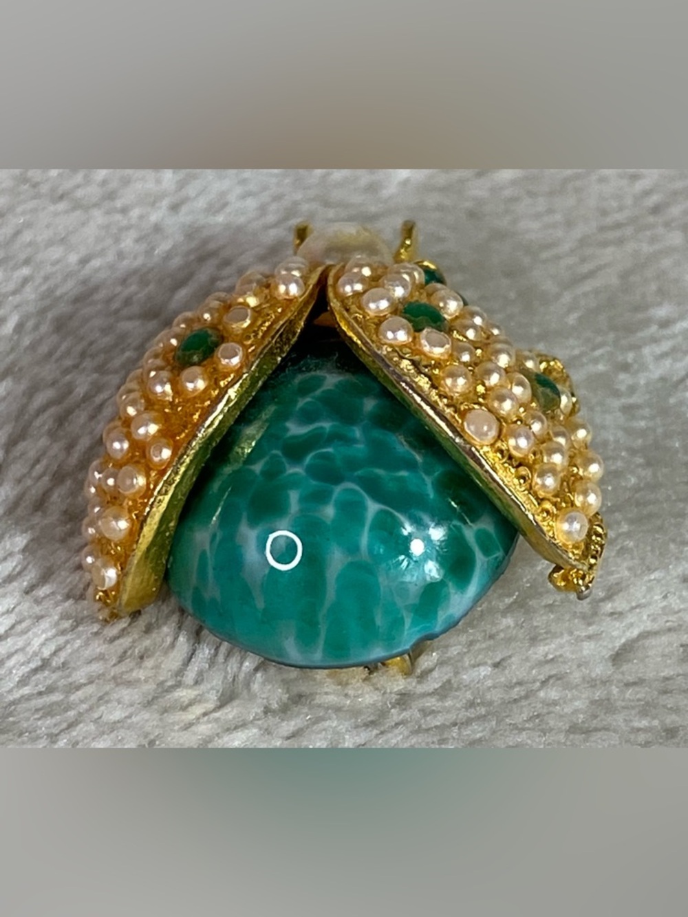 Vintage Signed Hattie Carnegie Bug Beetle Ladybug Brooch Gold Tone Green Body
